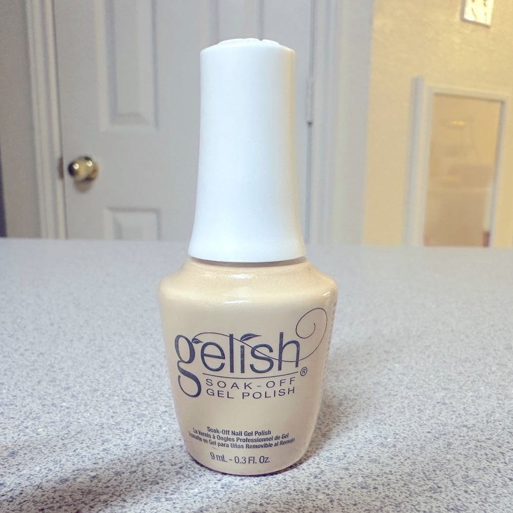 Gelish polish